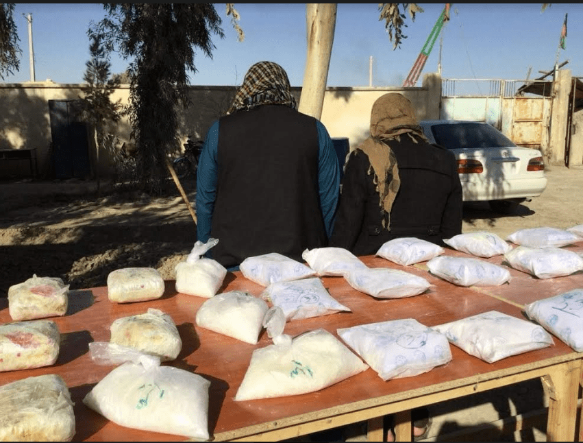 پولیس از قاچاق یک محموله مواد مخدر به ایران در نیمروز جلو گیری نمود