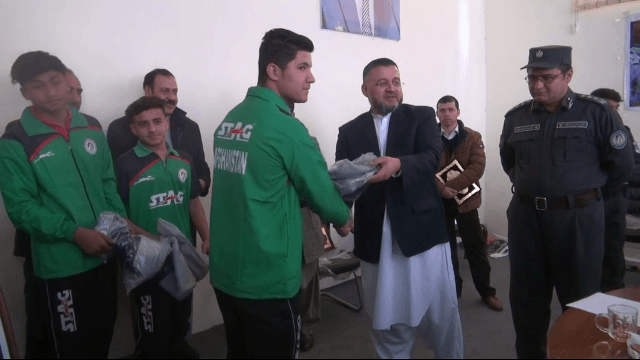 از ورزشکاران تیم پینگ پانگ جوزجان تقدير و تشويق به عمل آمد