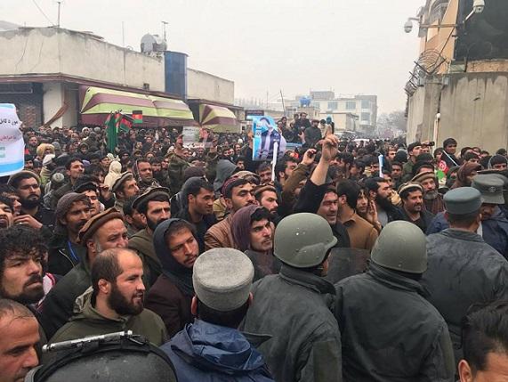 Protesting candidates seek re-election in Kabul