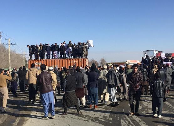 Protesting candidates call for removal of IEC officials