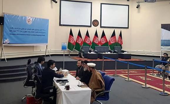 Gulbuddin Hekmatyar registers as presidential hopeful