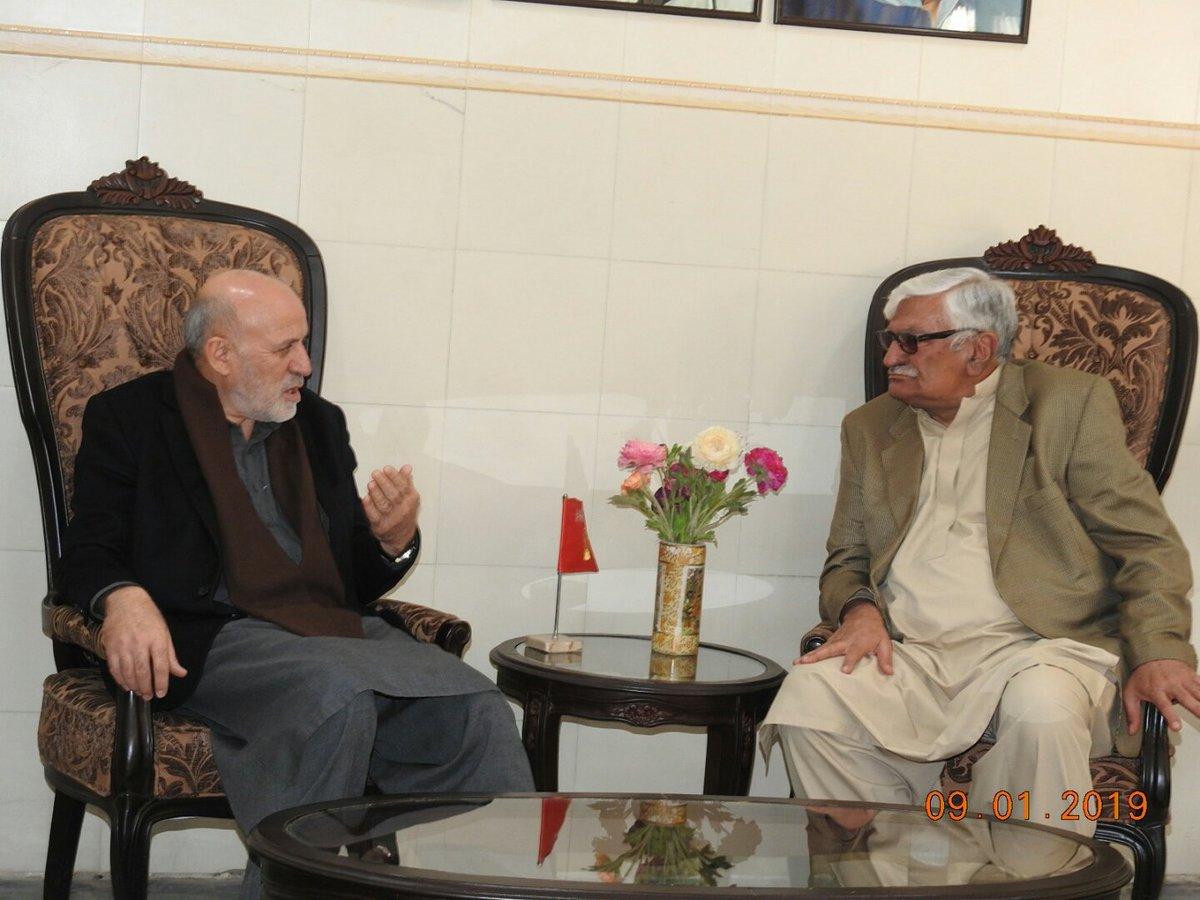 عمرداوودزی در مورد صلح با اسفندیار ولی خان نیز گفتگو نمود