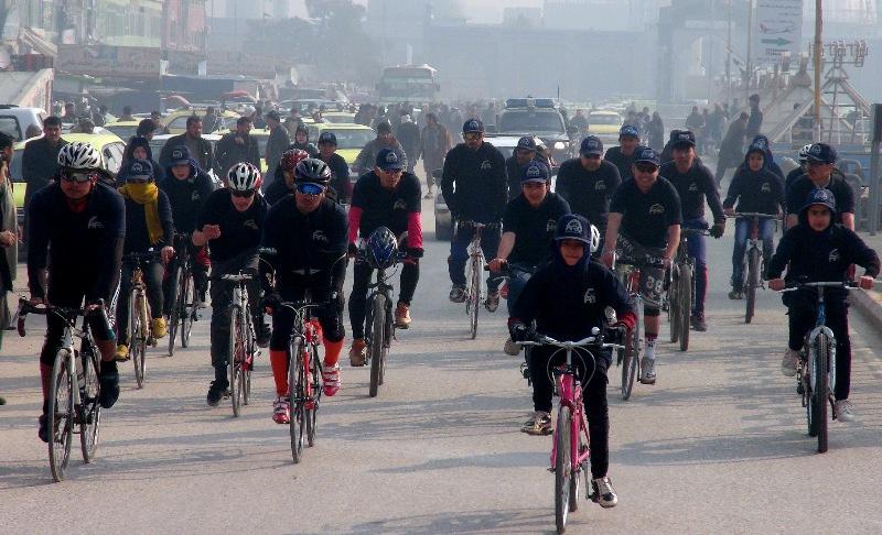 Cycling race in Mazar-i-Sharif