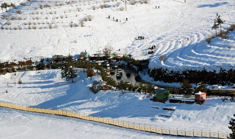 Stranded in cars, 19 tourists die in Murree