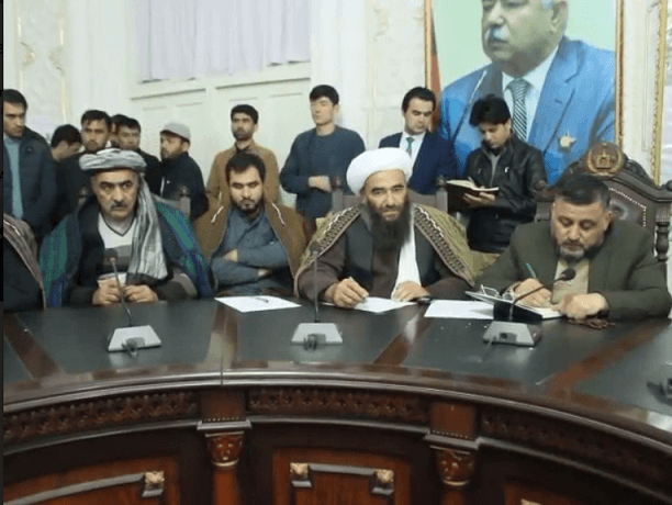 معترضين: رييس معارف جوزجان بايد باشندۀ جوزجان باشد