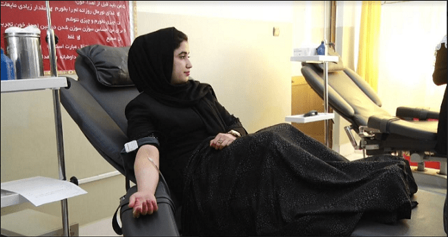 در هرات زنان کمپاین یک هفته یی اهدای خون را آغاز کردند