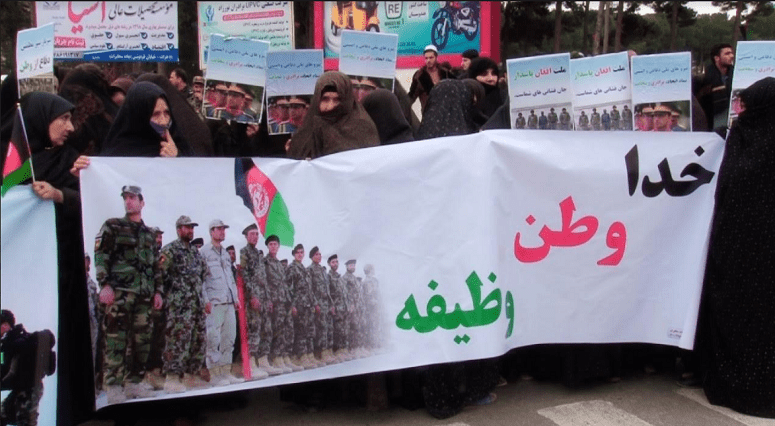 مردم هرات از رشادت و جانبازى نيروهاى امنيتى حمايت کردند