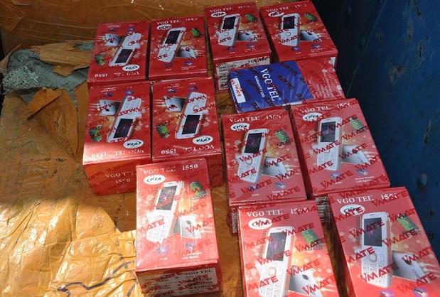 2 detained with 30,000 mobile sets in Laghman: ANA