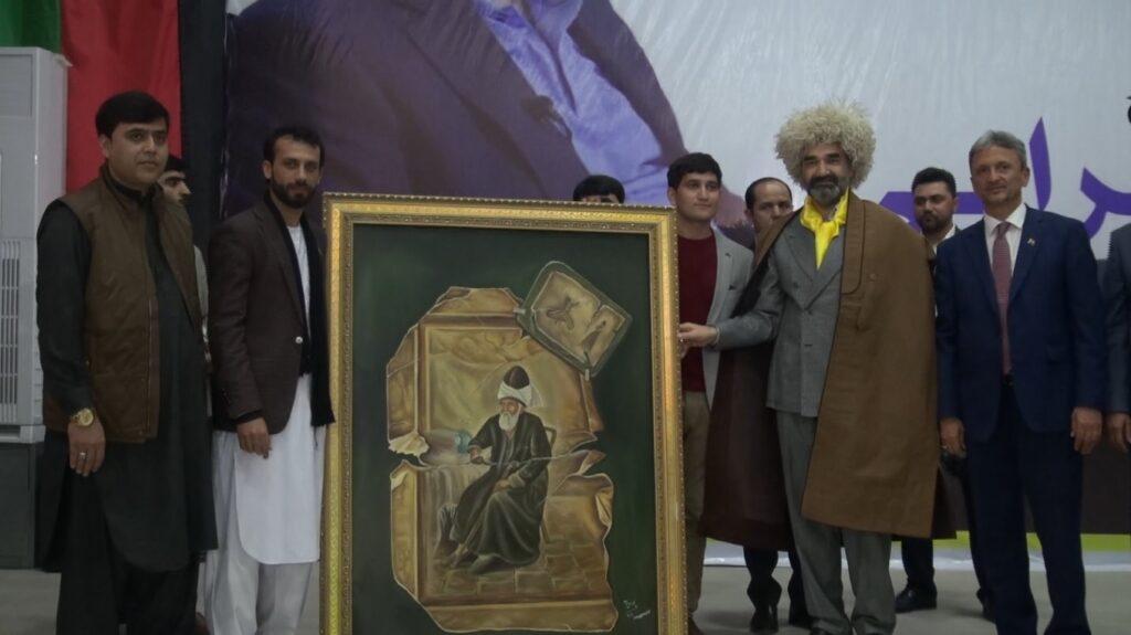 عطامحمد نور: موږ چاته د بلخ د امنيه قوماندان د تبديلۍ اجازه نه ورکوو