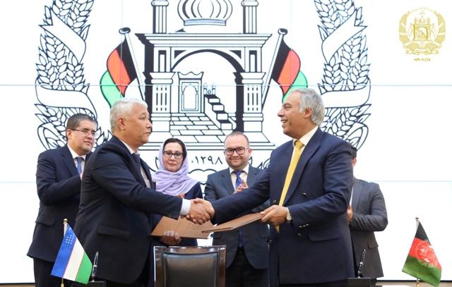 سه تفاهم نامه ميان افغانستان و ازبکستان امضا شد