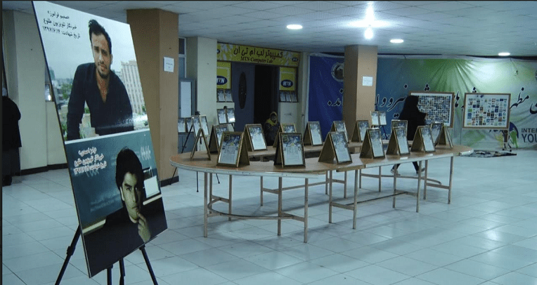 در هرات به مناسبت ۲۷ حوت «روز ملی خبرنگار» نمایشگاه عکس برگزار شد