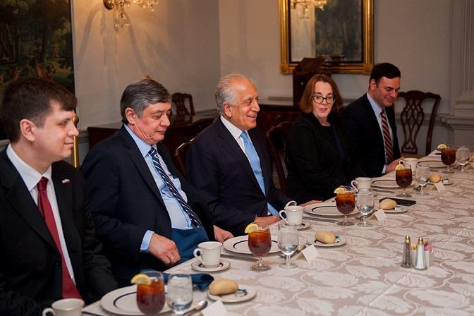 خليلزاد د روسيې، چين او اروپايي اتحاديې له استازو سره پر افغان سولې خبرې وکړې