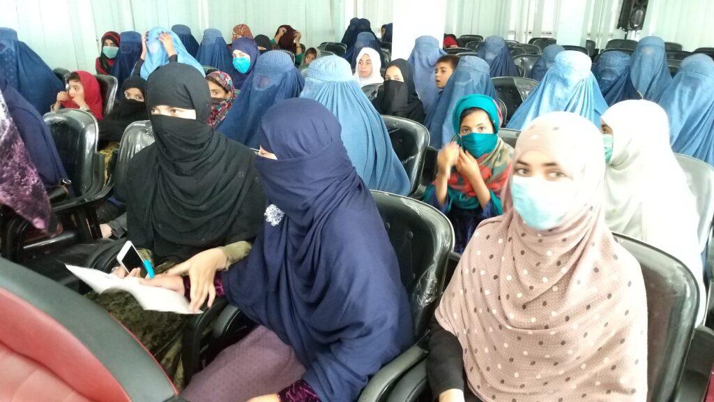 د خوست مېرمنو تر سولې مخکې د اوربند غوښتنه وکړه