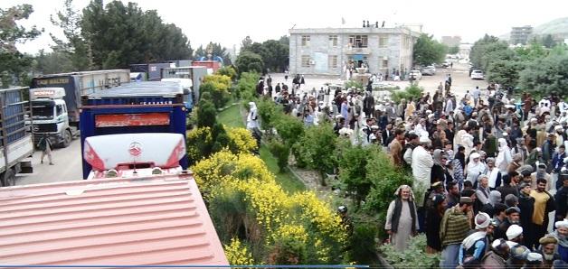 کارمندان معترض: گمرک هرات نباید به اسلام قلعه انتقال یابد