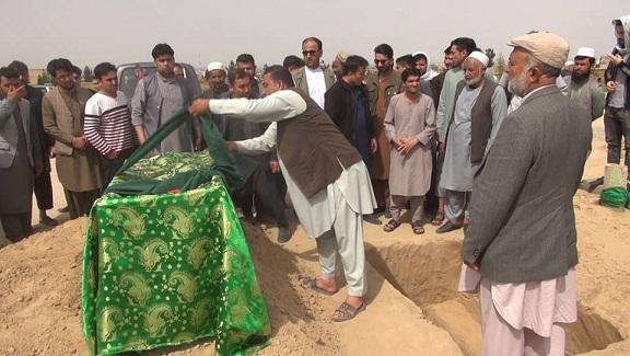 ​بلخ کې مړه شوې خبرياله خاورو ته وسپارل شوه