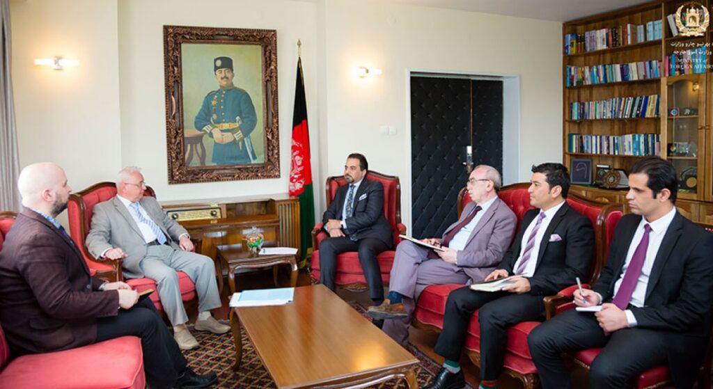 Zaman, Mantetsky talk anti-drug efforts, Loya Jirga