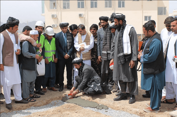 د کندهار په کرکټ لوبغالي کې د مېلمستون جوړولو چارې پيل شوې
