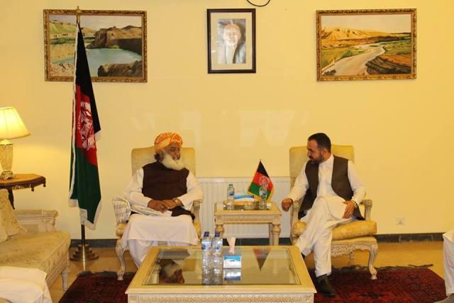 افغان سفير له مولانا فضل الرحمن سره د سولې پروسې په اړه خبرې وکړې