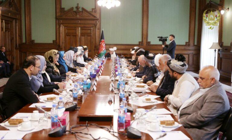 HRC confers on naming peace negotiating team
