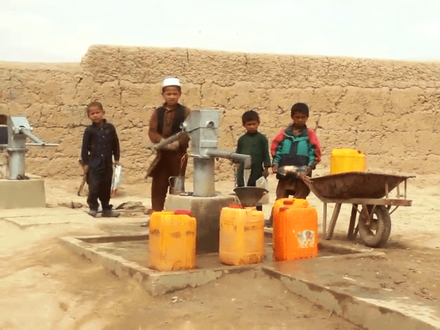 بیجاشده گان داخلی در جوزجان، به آب آشامیدنی صحی دسترسی پیدا کردند