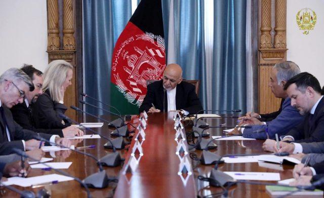 ولسمشر غني او امریکایي پلاوي د ملکي مرستو پر بیا کتنې خبرې وکړې