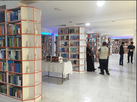 نمایشگاه کتاب در شهر مزارشریف افتتاح شد