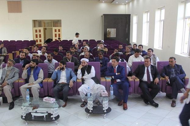 معلمین هرات پس از گذشت حدود یک ماه به اعتصاب کاری پایان دادند