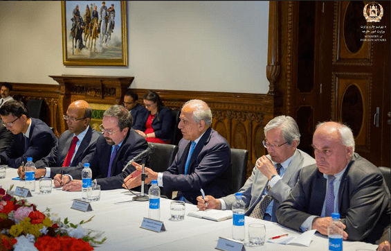 خليلزاد: حمایت کشورهای منطقه از صلح افغانستان، میتواند این روند را تسریع نماید