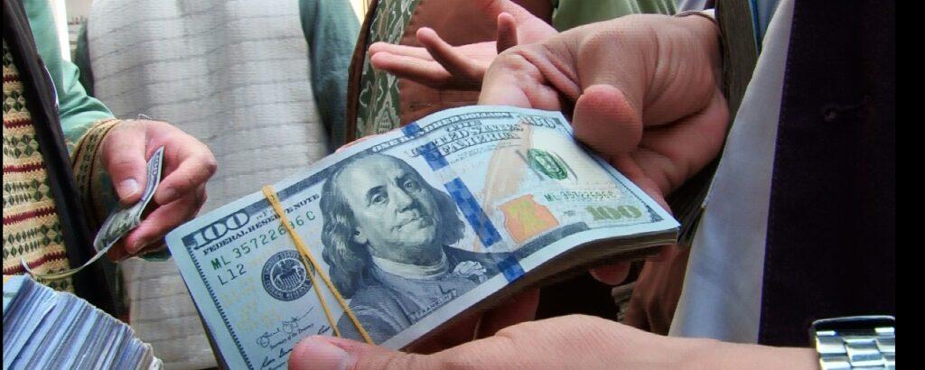 افزایش نرخ دالر نگرانی هایی را در میان شهروندان هرات بر انگیخته است