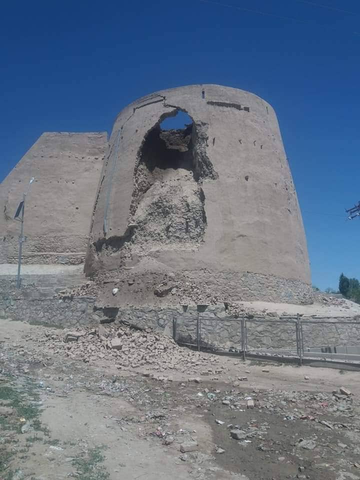Ghazni: Another ancient port tower crumbles