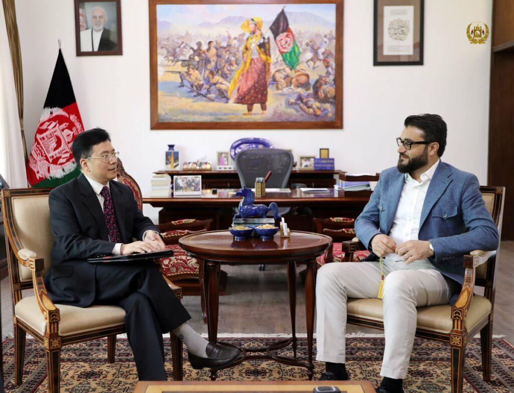 China offers to play guarantor role to any peace agreement