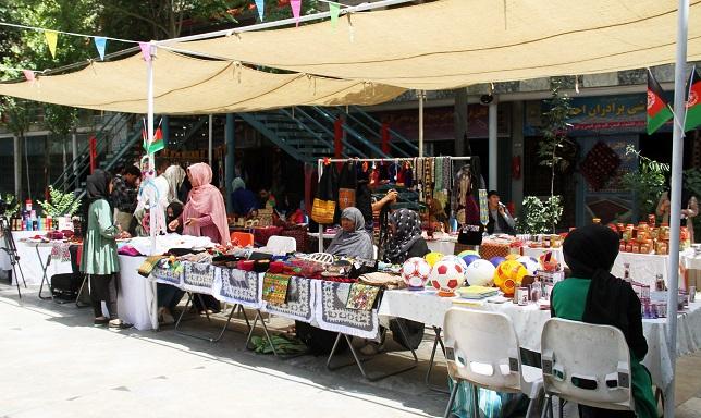 نمایشگاه صنایع دستی زنان در کابل گشایش یافت