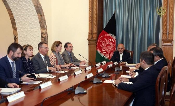 Ghani meets NATO envoys, discuss peace process