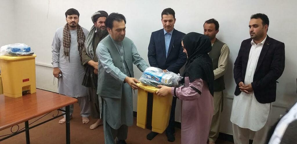 بغلان کې له ۵۰۰  غالۍ اوبدونکو کورنیو سره مرسته وشوه