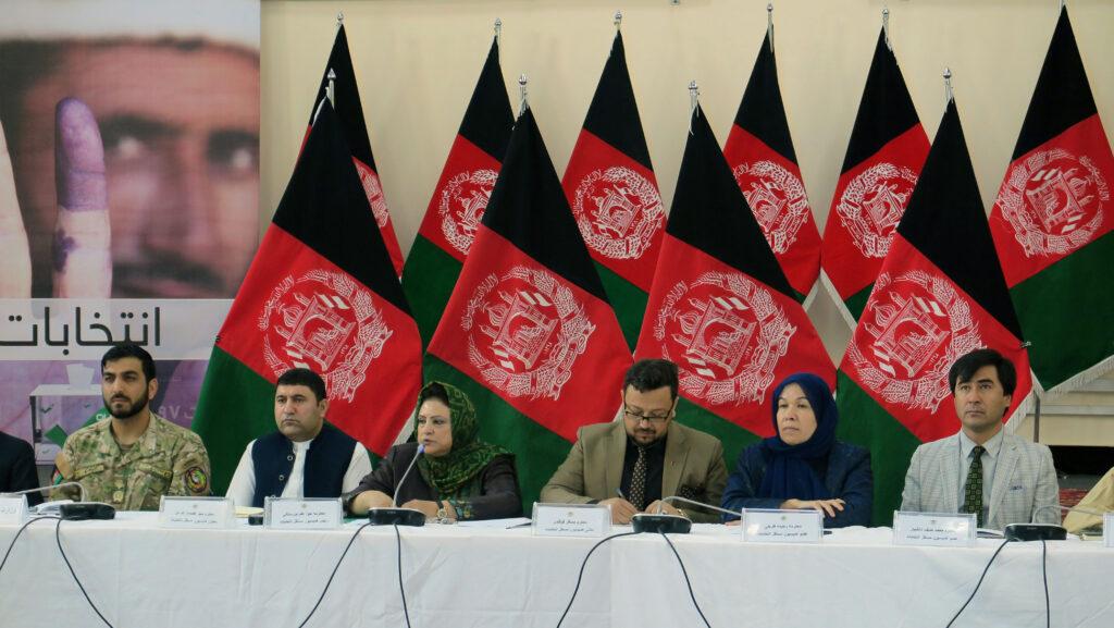 1,450 polling sites in 21 provinces lack female workers