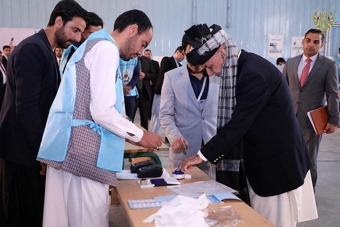 Ghani casts vote, says fraud unacceptable