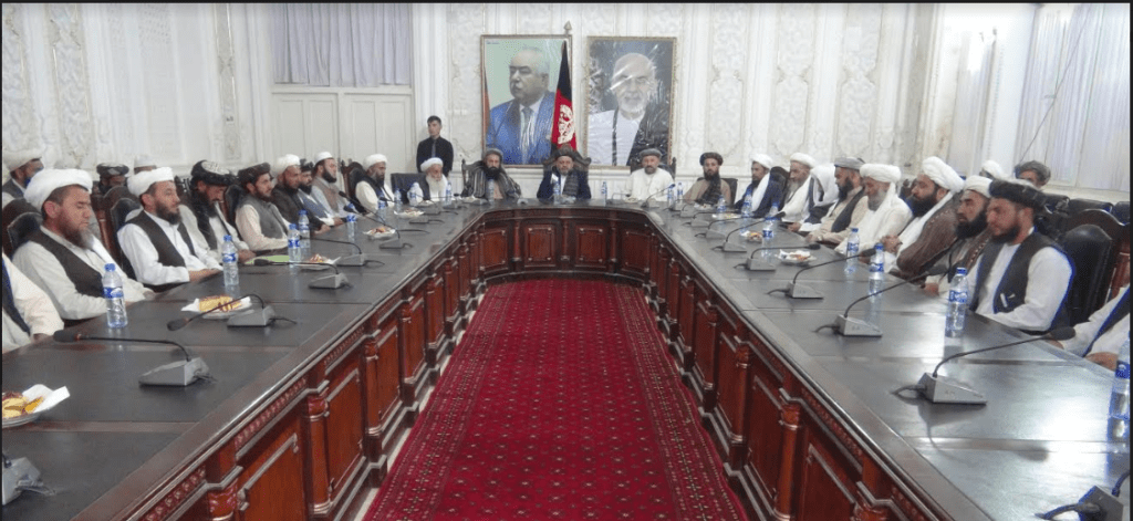 علما در شبرغان مردم را به شرکت در انتخابات دعوت و تشویق میکنند