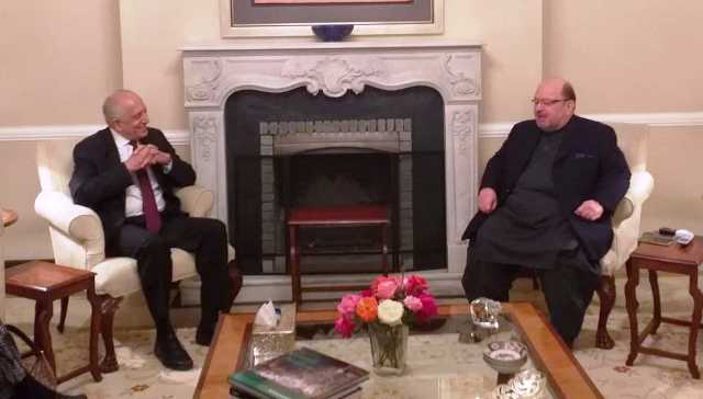 زلمی خلیلزاد د سولې د هڅو په لړ کې یو ځل بیا کابل ته راغلی