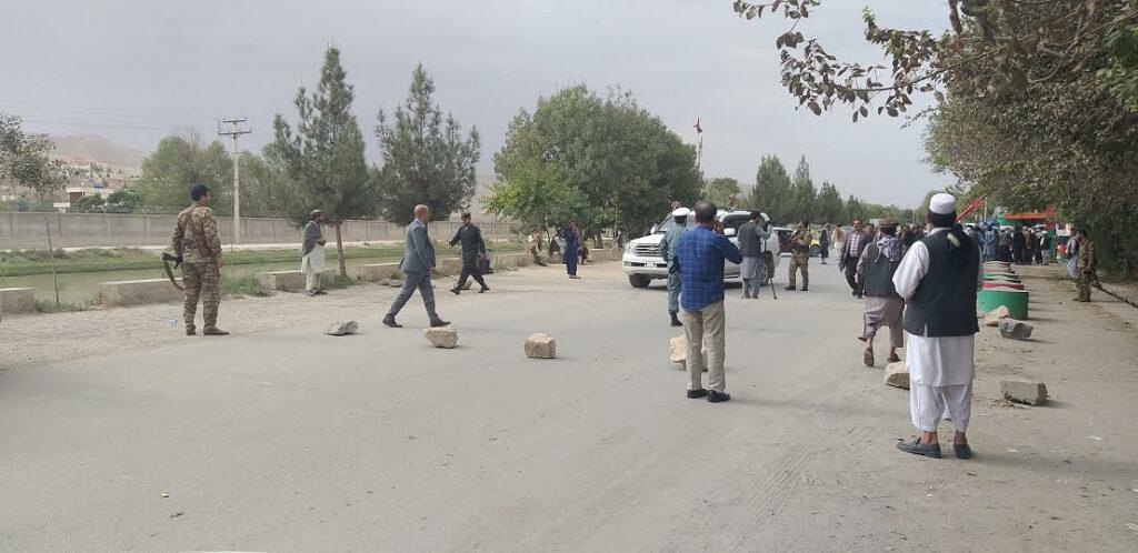 بغلان کې د يوه وژل شوي پوليس خپلوانو د لاريون پرمهال د عدالت غوښتنه وکړه