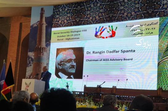 سپنتا : جنگ طالبان بخاطر منافع پاکستان است