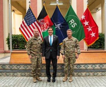 وزیر دفاع امریکا: به حمایت از افغانستان مستقل و دموکرات ادامه میدهیم