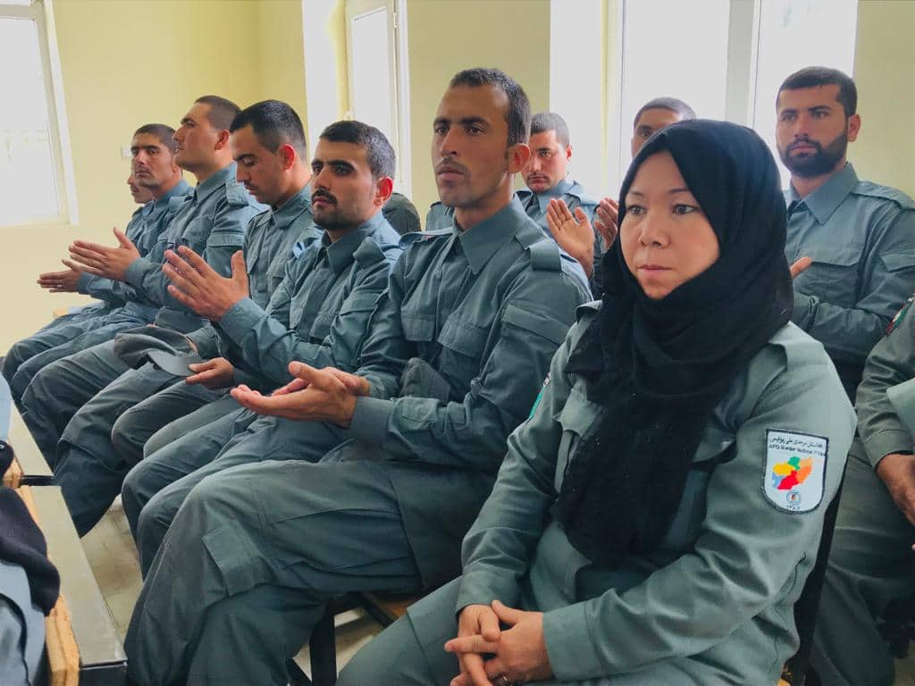 کندهار کې د څلورو ښځو په ګډون د پوليسو ٢٤٦ افسران فارغ شول