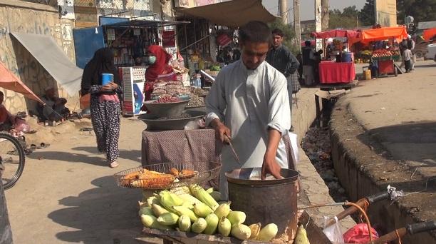 Balkh boy after studying journalism runs handcart