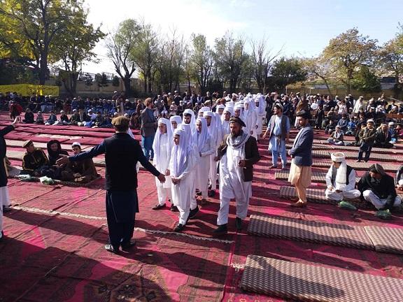 ٦٣ تن بشمول ٢٠ دختر از حافظان قرآن كريم در پروان سند فراغت دریافت کردند