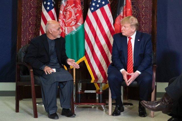 US president meets Ghani during unannounced trip to Afghanistan