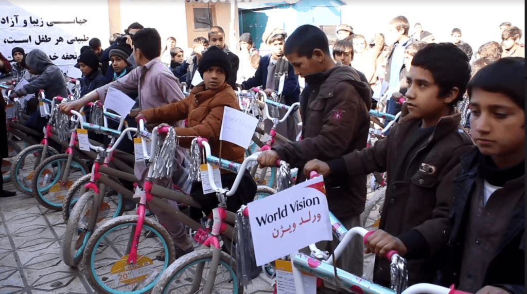 برای بیش از دو هزار کودک کارگر کمک توزیع شد