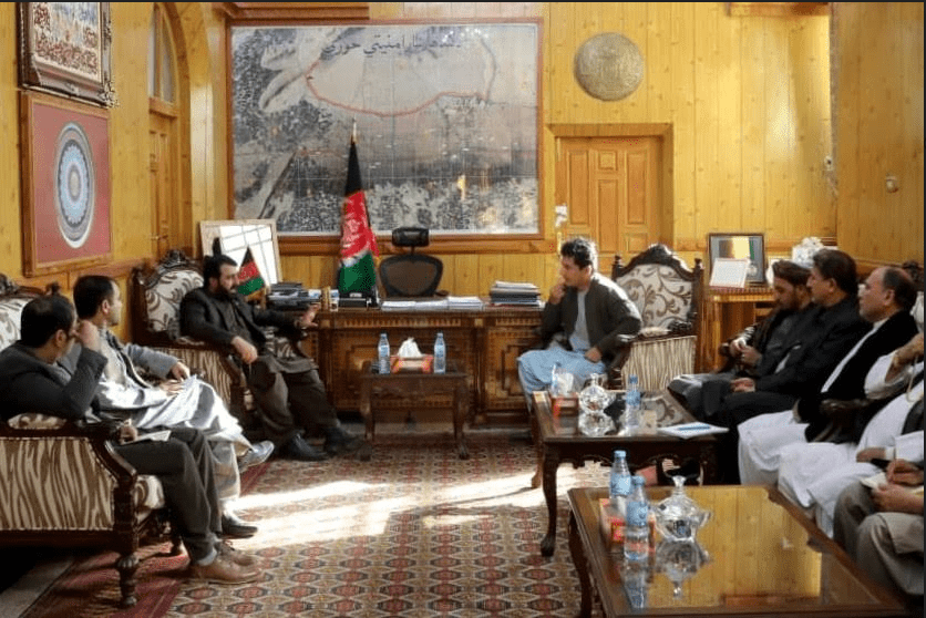 Kandahar also bans rupee in local transactions