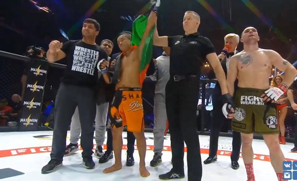 MMA fighter Safari downs Russian opponent