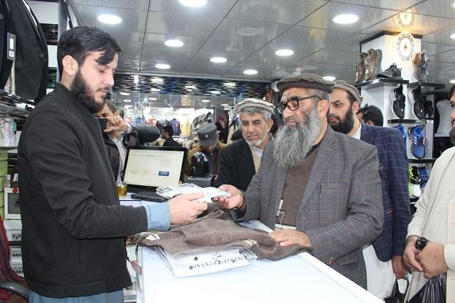 Products should carry price tags in afghanis: Experts
