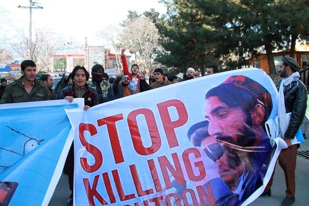 Protestors erect tent outside Pakistan Embassy